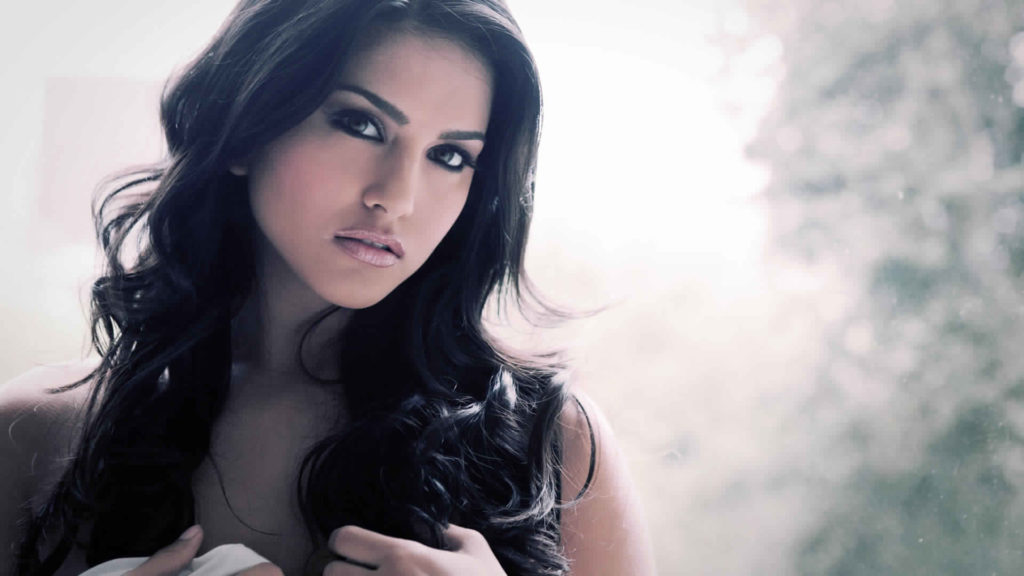 Sunny Leone Featured