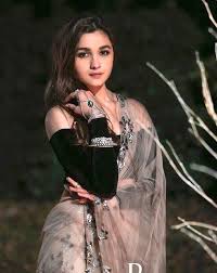 Alia Bhatt hot look in saree