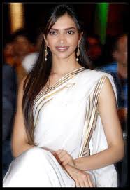Deepika Padukone cute look in saree