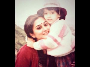 Young Kriti Sanon with her mother